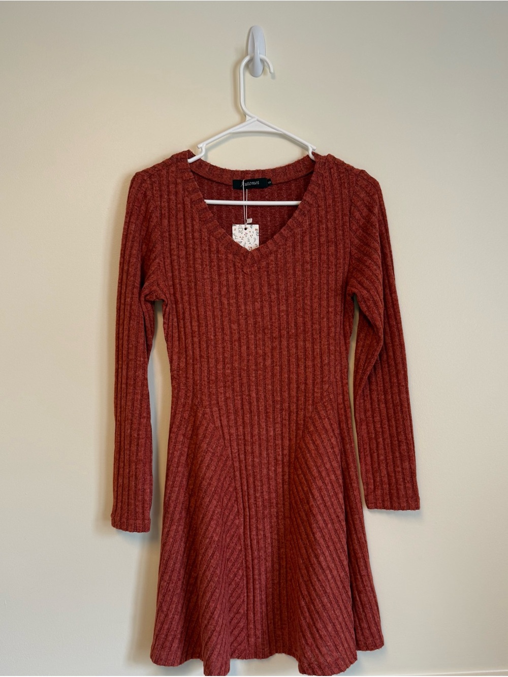 Ribbed V-Neck Long Sleeve Dress in Rust